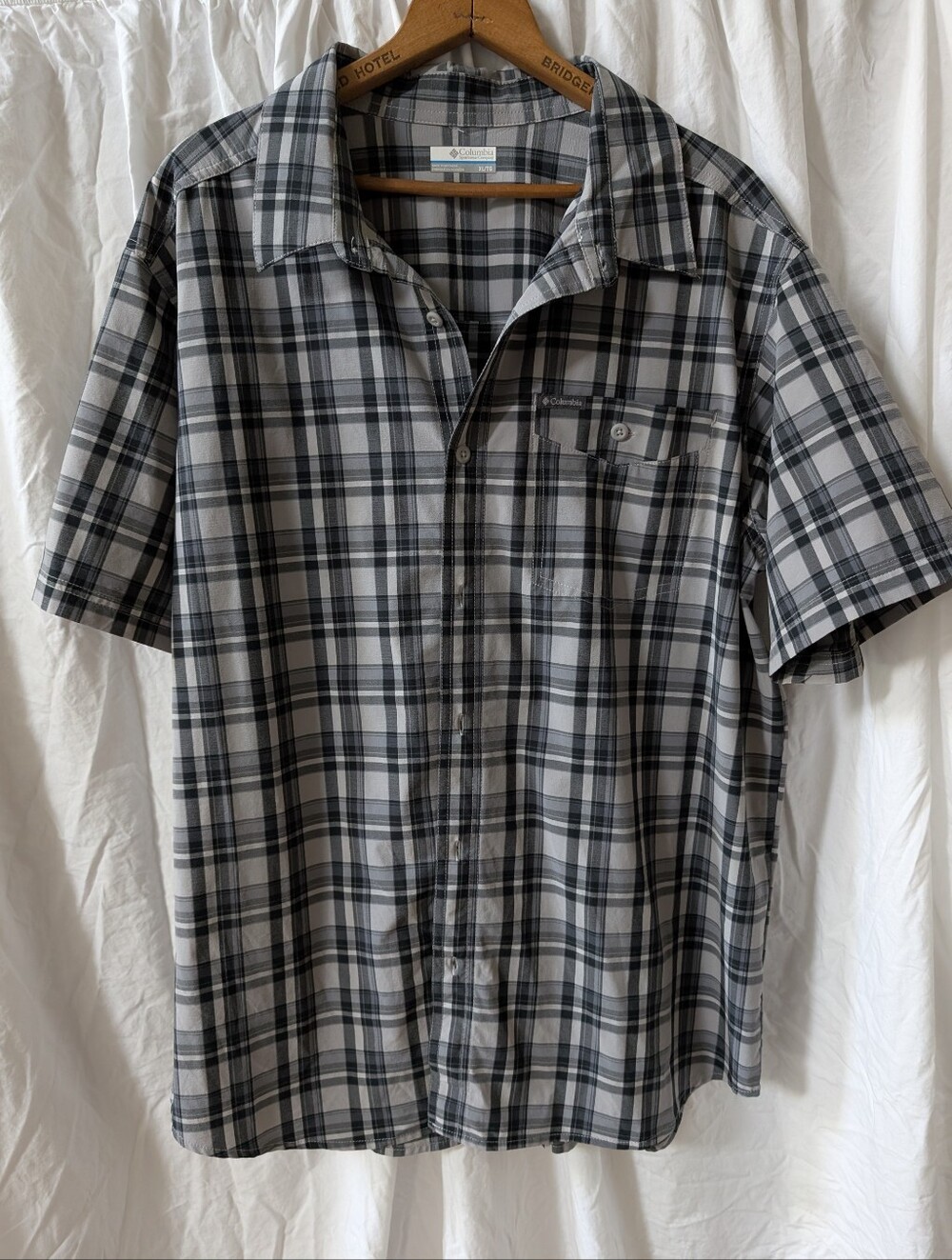 Columbia Short-Sleeve Plaid Button-Up Shirt - Black & Gray